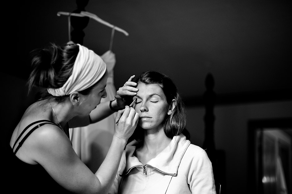bride getting ready